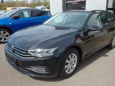 Begagnad VW Passat Conceptline 150 HK (110 kW) 2021 Svart Kombi