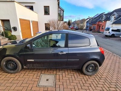 gebraucht Renault Clio by Rip Curl 1.2 16V Eco2 55kW Rip Curl