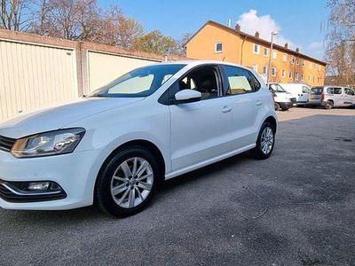 Gebraucht VW Polo Comfortline 90 PS (66 kW) 2015 Weiß Kleinwagen
