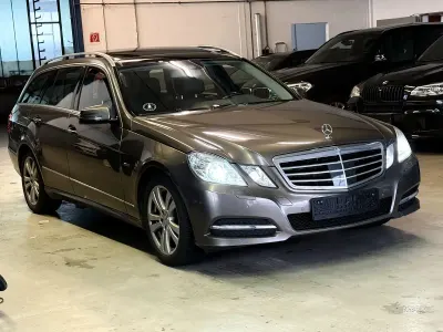 Gebraucht Mercedes E350 265 PS (194 kW) 2011 Grau Kombi