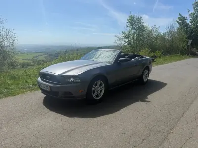 Gebraucht Ford Mustang 305 PS (224 kW) 2013 Grau Cabrio