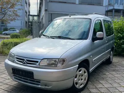 Gebraucht Citroën Berlingo 109 PS (80 kW) 2001 Silber Van / Kleinbus