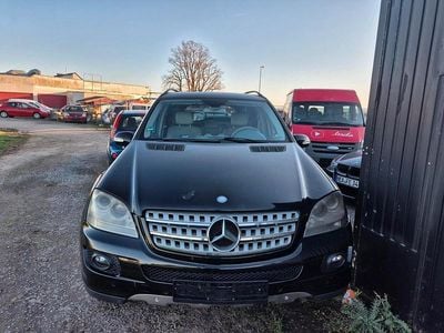 Gebraucht Mercedes ML320 225 PS (165 kW) 2006 Schwarz SUV