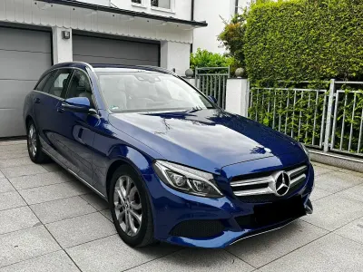 Gebraucht Mercedes C250 Avantgarde 204 PS (150 kW) 2018 Blau Kombi