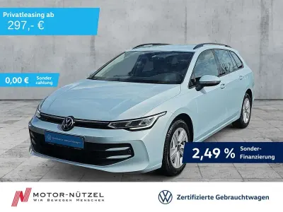 Gebraucht VW Golf VIII Life 150 PS (110 kW) 2025 Blau Kombi