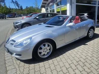 Usata Mercedes SLK200 163 CV (119 kW) 2006 Argento Cabrio