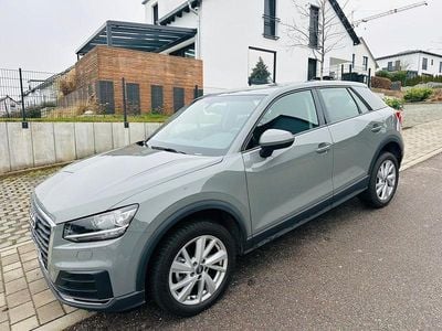 Gebraucht Audi Q2 Ambiente 116 PS (85 kW) 2019 Grau SUV