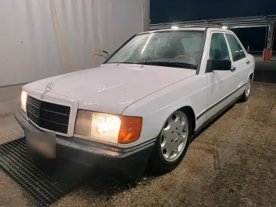 Brugt Mercedes 190 72 HK (52 kW) 1987 Hvid Sedan