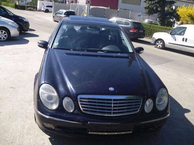 Mercedes E320
