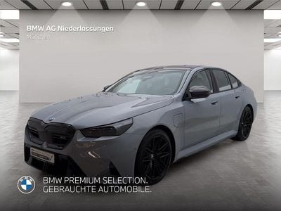 Grau Gebraucht 2025 BMW M5 Sport Line Limousine | 122.901 € (Superpreis)