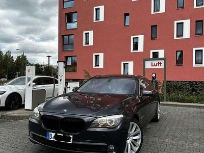 BMW 730