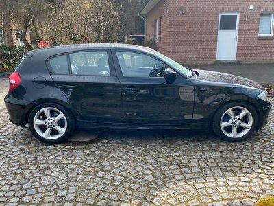 Gebraucht BMW 118 Sport Line 143 PS (105 kW) 2010 Schwarz Kleinwagen