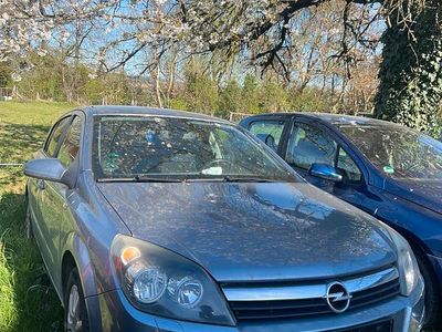 Gebraucht Opel Astra 105 PS (77 kW) 2004 Silber Kleinwagen