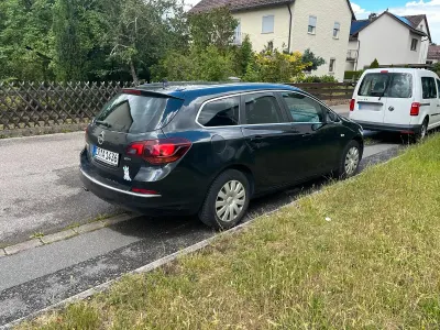 Gebraucht Opel Astra 2014 Schwarz Limousine