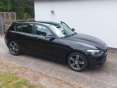 Gebraucht BMW 116 Sport Line 136 PS (100 kW) 2014 Schwarz Kleinwagen