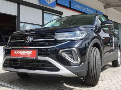 Neu VW T-Cross Life 116 PS (85 kW) 2026 Deep black perleffekt SUV