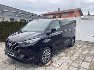 Gebraucht Ford Tourneo Titanium 232 PS (170 kW) 2025 Schwarz Van / Kleinbus