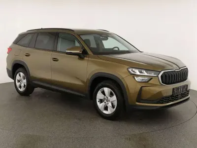 Neu Skoda Kodiaq Selection 150 PS (110 kW) 2026 Bronx gold metallic SUV