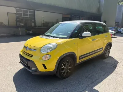 Gebraucht Fiat 500L Trekking 120 PS (88 kW) 2014 Gelb Van / Kleinbus