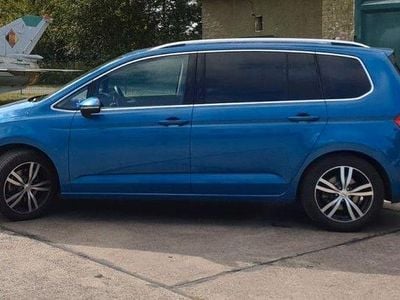 Gebraucht VW Touran Highline 179 PS (131 kW) 2017 Blau Van / Kleinbus
