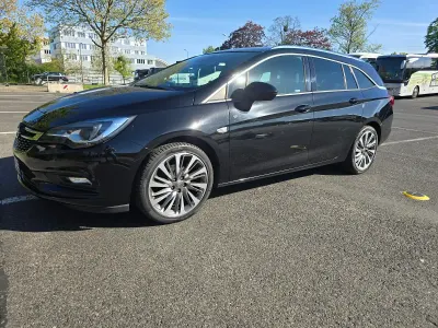 Używany Opel Astra Innovation 150 KM (110 kW) 2017 Czarny Kombi