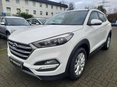 gebraucht Hyundai Tucson blue 1.7 CRDi 2WD "STYLE"- NAVI-KAMERA-PDC-ALU-EU6