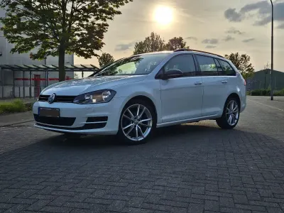Gebraucht VW Golf VII Trendline 110 PS (80 kW) 2016 Weiß Kombi