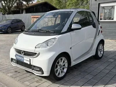 Gebraucht Smart ForTwo Cabrio Basis 84 PS (61 kW) 2014 Weiß Cabrio