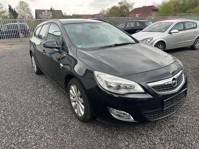 Gebraucht Opel Astra 140 PS (102 kW) 2012 Karbonschw graphitschw midnigh Kombi