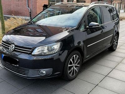 Schwarz Gebraucht 2012 VW Touran Highline Van / Kleinbus | 6.999 € (Guter Preis)