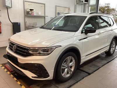 Gebraucht VW Tiguan Allspace R-line 200 PS (147 kW) 2022 Oryxweiß perlmutteffekt (metallic) SUV