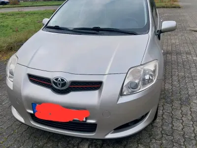 Używany Toyota Auris 136 KM (100 kW) 2009 Szary Hatchback