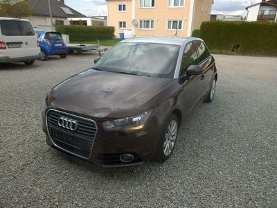 Usata Audi A1 Attraction 86 CV (63 kW) 2013 Marrone Utilitaria