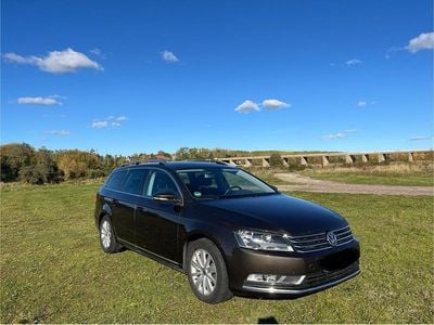 Gebraucht VW Passat 105 PS (77 kW) 2013 Braun Kombi