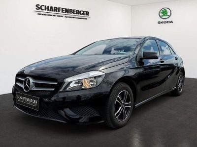 Gebraucht Mercedes A180 122 PS (89 kW) 2015 Schwarz Limousine