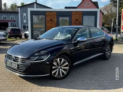 Gebraucht VW Arteon Elegance 190 PS (139 kW) 2018 Schwarz metallic Kleinwagen