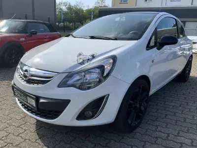 Gebraucht Opel Corsa Color Edition 101 PS (74 kW) 2013 Casablanca weiss&graphit schwa Kleinwagen