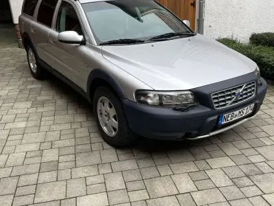 Używany Volvo XC70 200 KM (147 kW) 2001 Srebrny Kombi