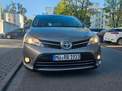 Second-hand Toyota Verso Comfort 112 CP (82 kW) 2014 Maro Monovolum