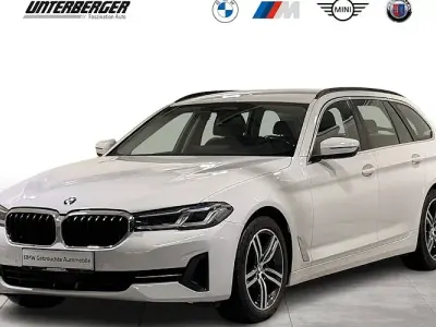 Gebraucht BMW 520 Sport Line 190 PS (139 kW) 2021 Alpinweiß uni Kombi
