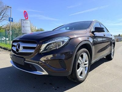 Gebraucht Mercedes GLA220 177 PS (130 kW) 2016 Braun SUV