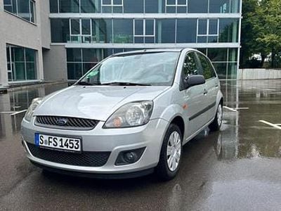 Silber Gebraucht 2007 VW Golf V Limousine | 2.600 € (Fairer Preis)