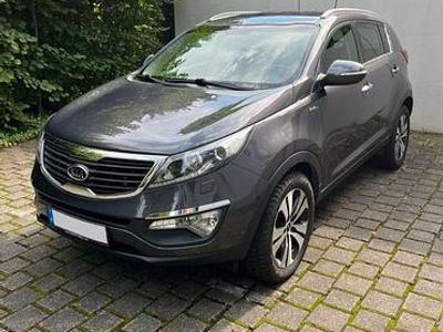Grau Gebraucht 2012 Kia Sportage SUV | 10.000 € (Fairer Preis)
