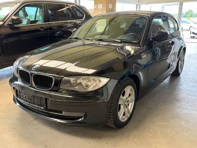 Gebraucht BMW 118 Advantage 143 PS (105 kW) 2012 Schwarz Kleinwagen
