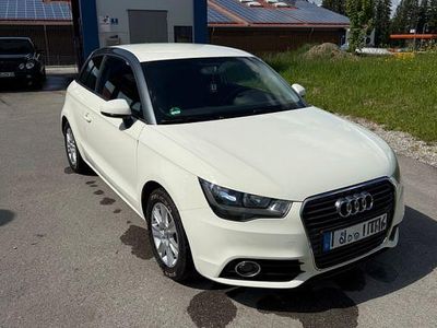 Gebraucht Audi A1 Ambition 105 PS (77 kW) 2011 Weiß Kleinwagen