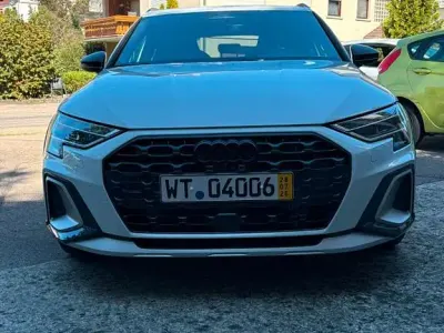 Neu Audi A3 Sport 204 PS (150 kW) 2026 Weiß Limousine