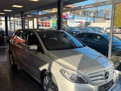 Gebraucht Mercedes B180 122 PS (89 kW) 2014 Silber Van / Kleinbus