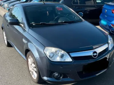 Gebraucht Opel Tigra 90 PS (66 kW) 2007 Grau Cabrio