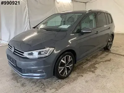 Gebraucht VW Touran Comfortline 150 PS (110 kW) 2025 Grau Van / Kleinbus