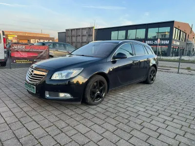 Usata Opel Insignia Sport 160 CV (117 kW) 2009 Nero Station wagon